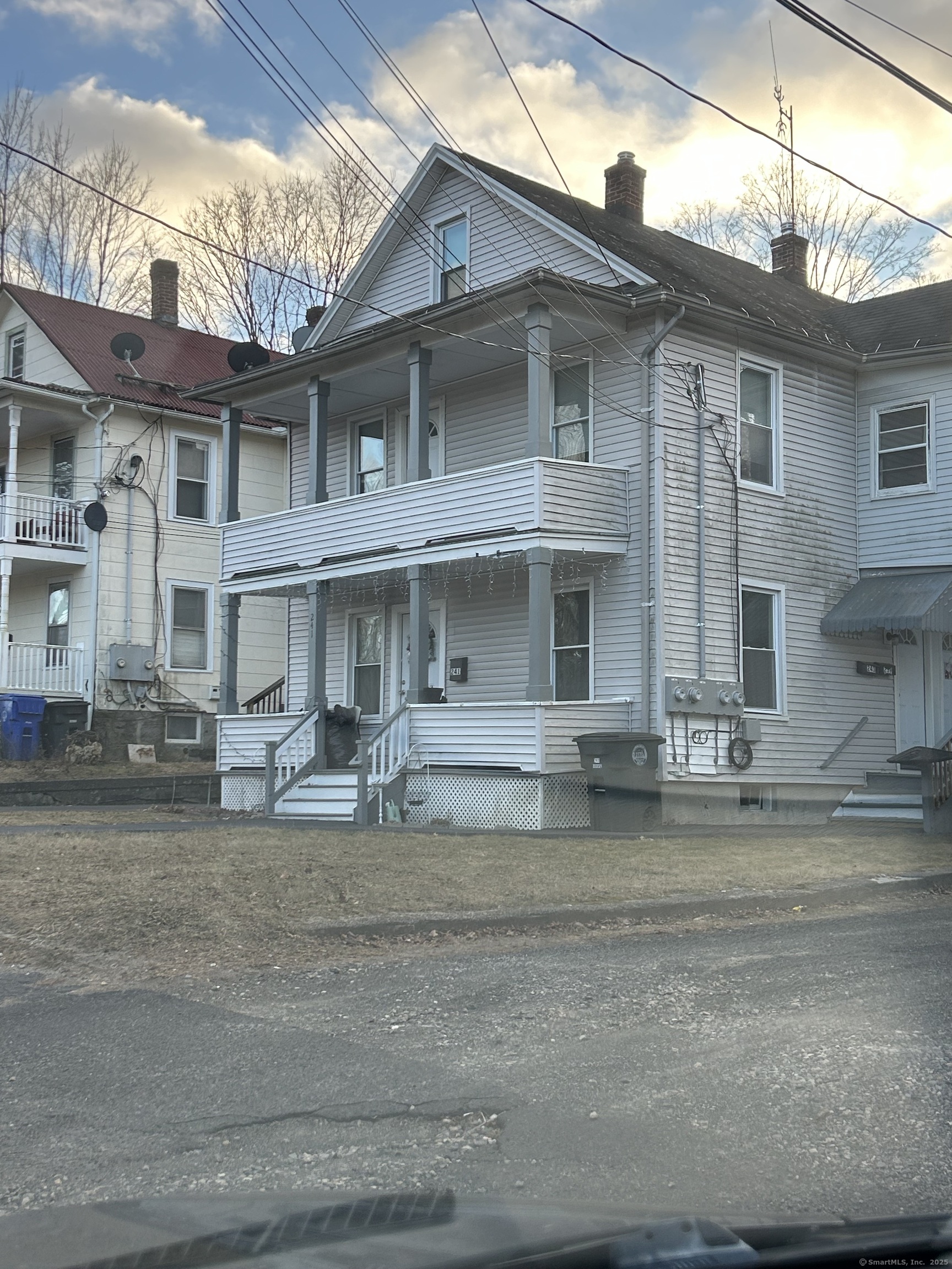 Riverside Avenue, Torrington, Connecticut - 2 Bedrooms  
1 Bathrooms  
5 Rooms - 