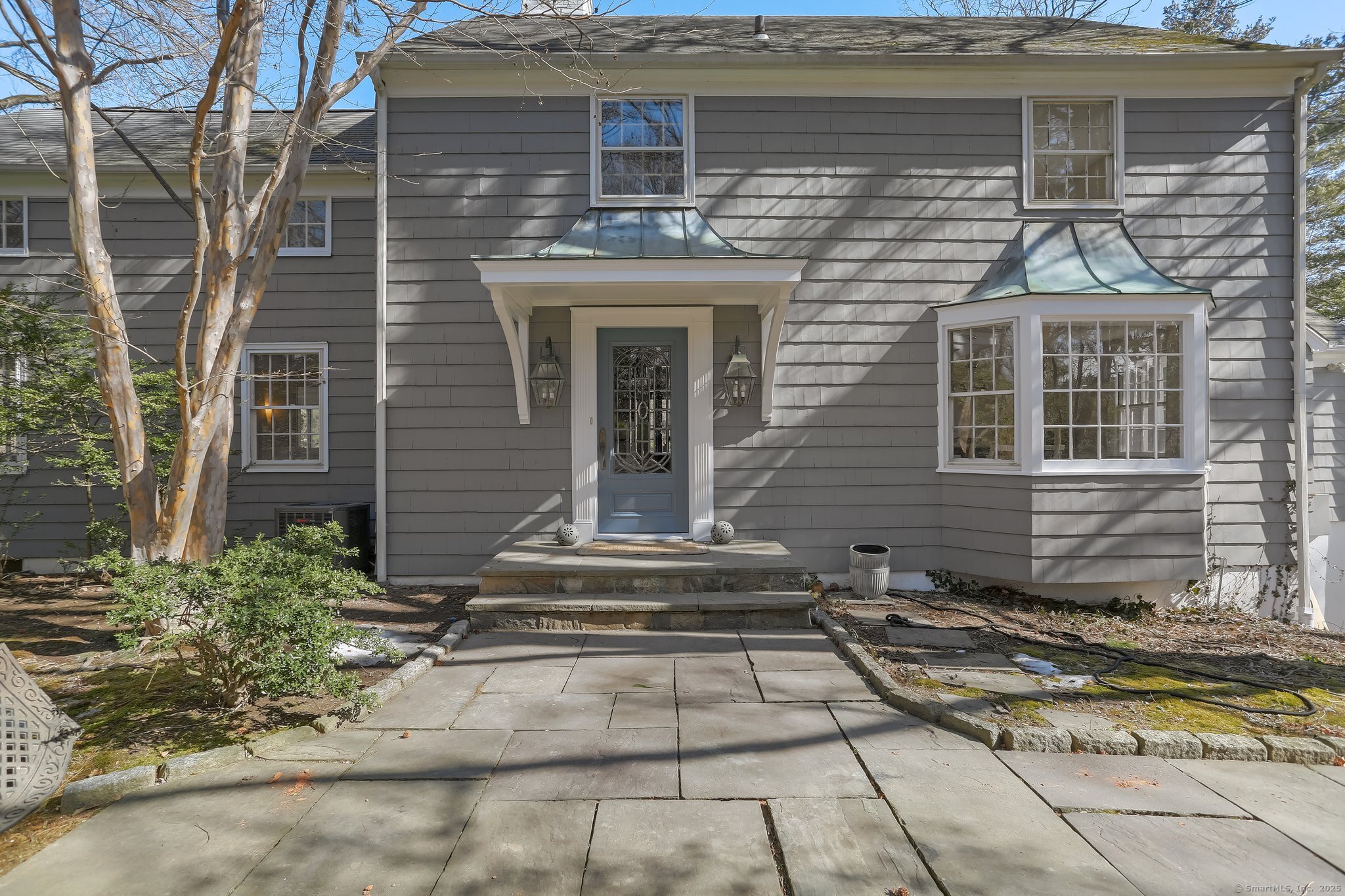 Driftway Lane, Darien, Connecticut - 4 Bedrooms  
3 Bathrooms  
11 Rooms - 