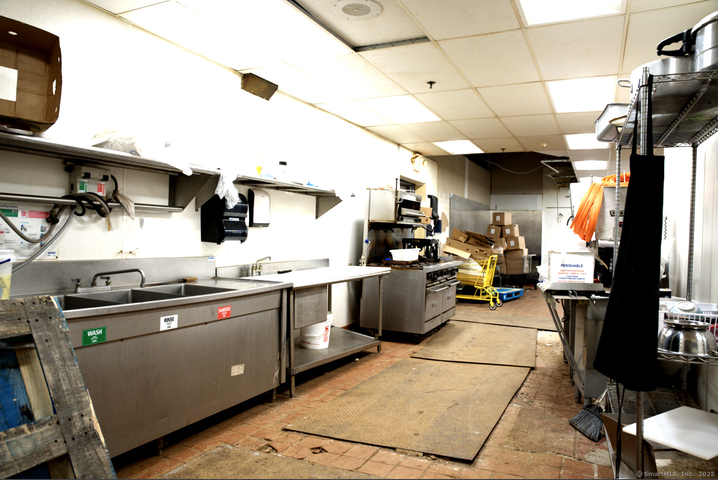 1140 Burnside Avenue