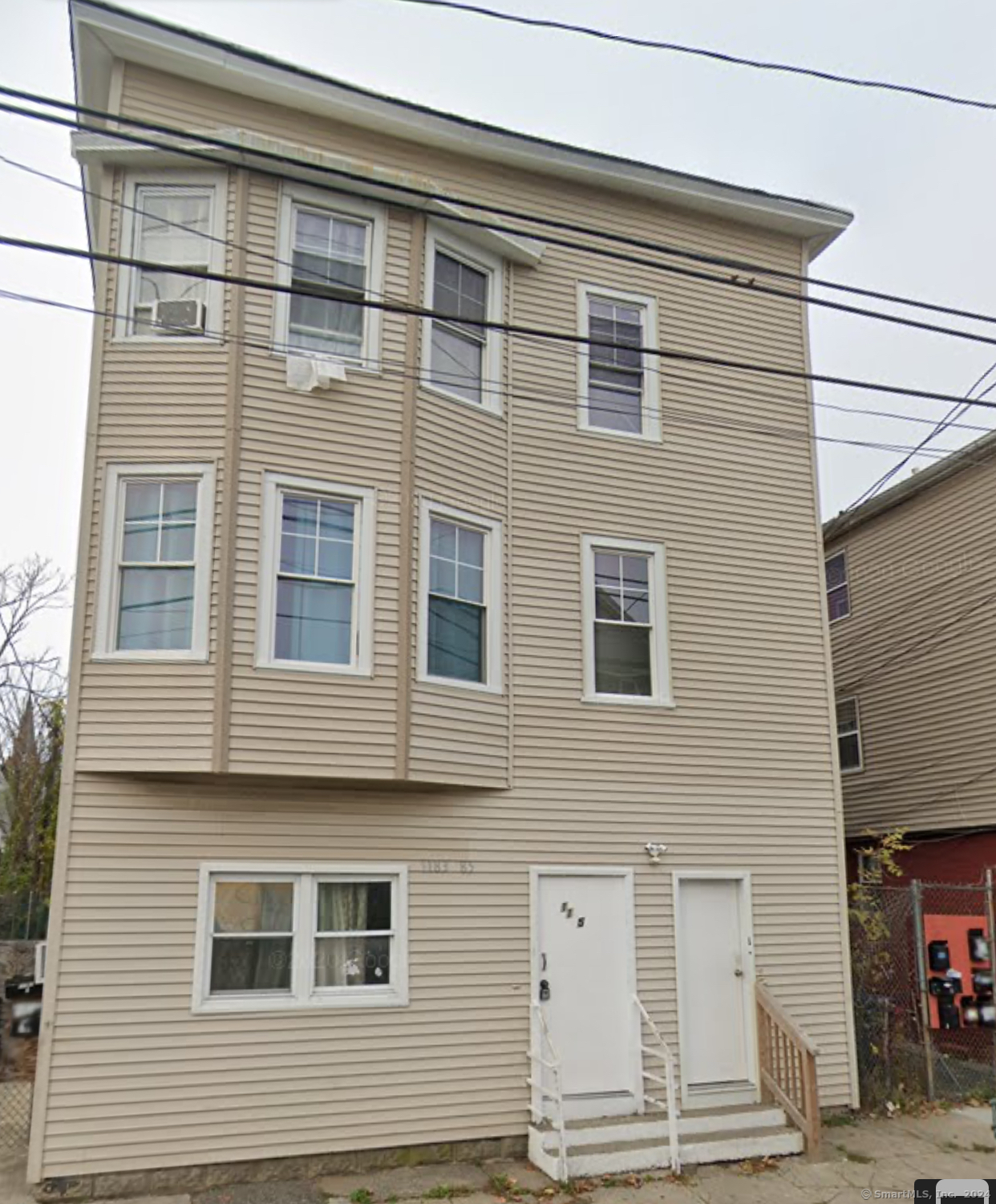 1183 Pembroke Street 1st Floor, Bridgeport, Connecticut - 1 Bedrooms  
1 Bathrooms  
4 Rooms - 