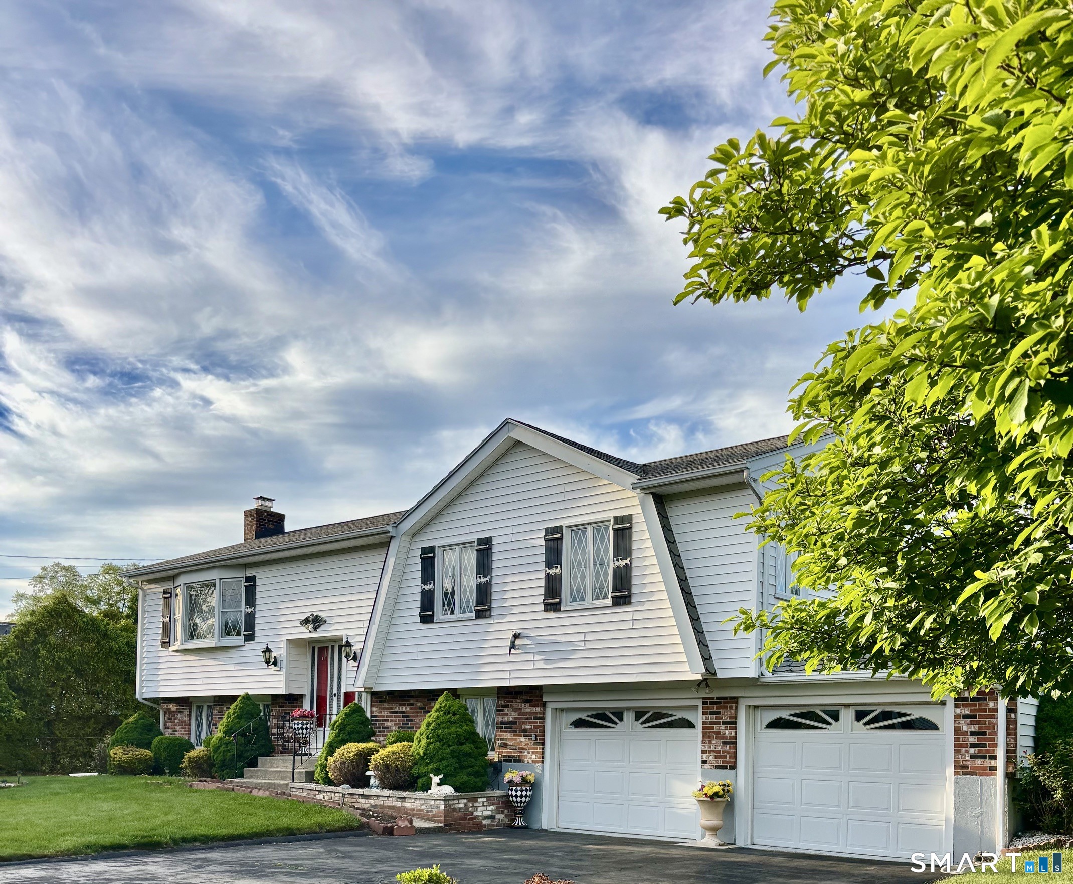 15 Bridle Path Lane