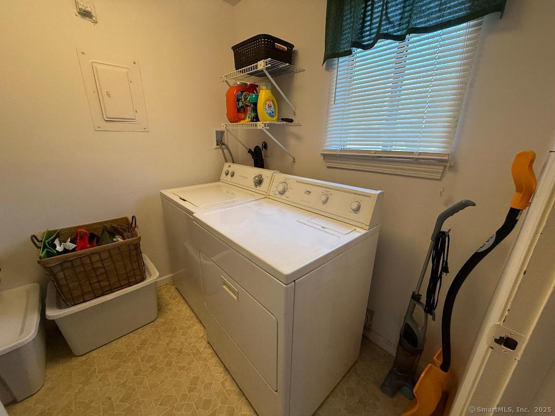 300 Meridian Street #E, Groton, Connecticut image 14