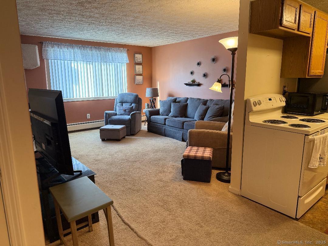 300 Meridian Street #E, Groton, Connecticut image 4