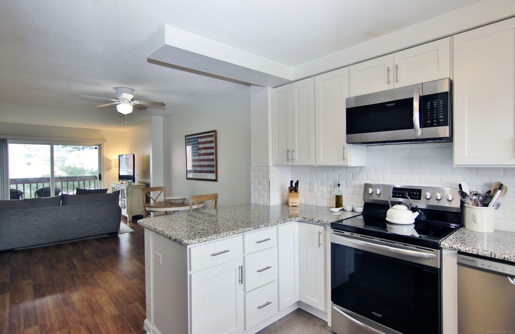 Photo of 256 Washington Boulevard #9, Stamford, CT 06902 (MLS # 24159258)