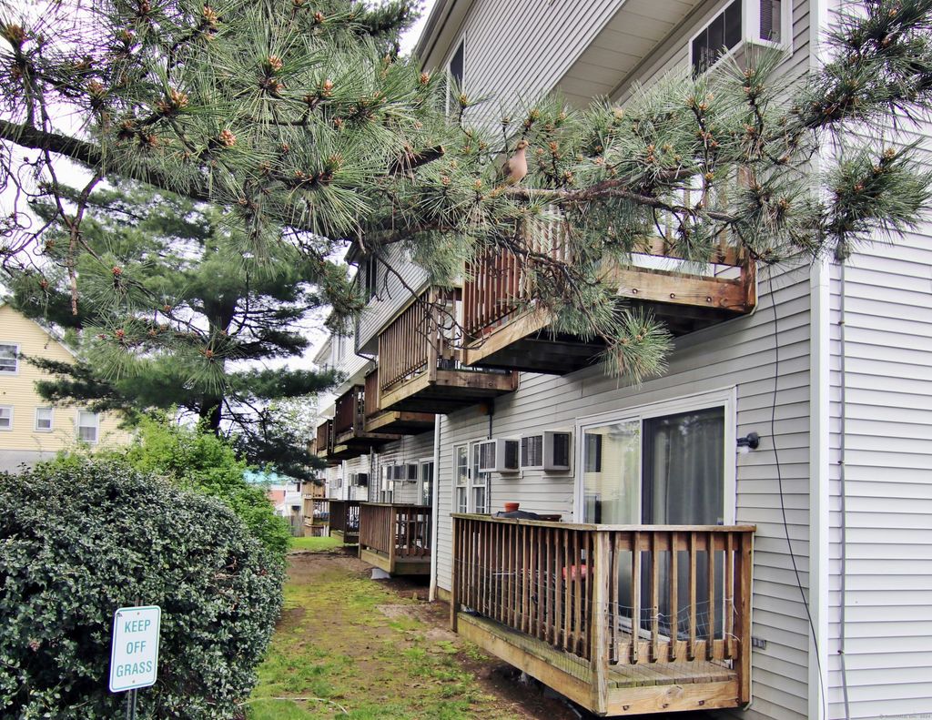 Photo of 256 Washington Boulevard #9, Stamford, CT 06902 (MLS # 24159258)