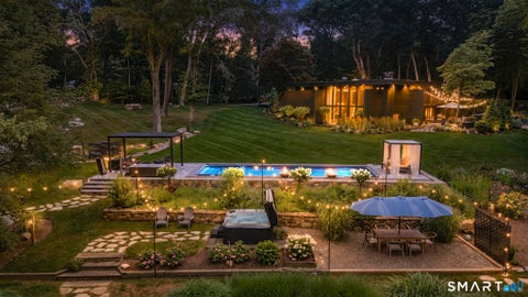 17 Pine Ridge Road Woodbridge CT 06525