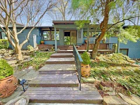 MLS: 24089696
