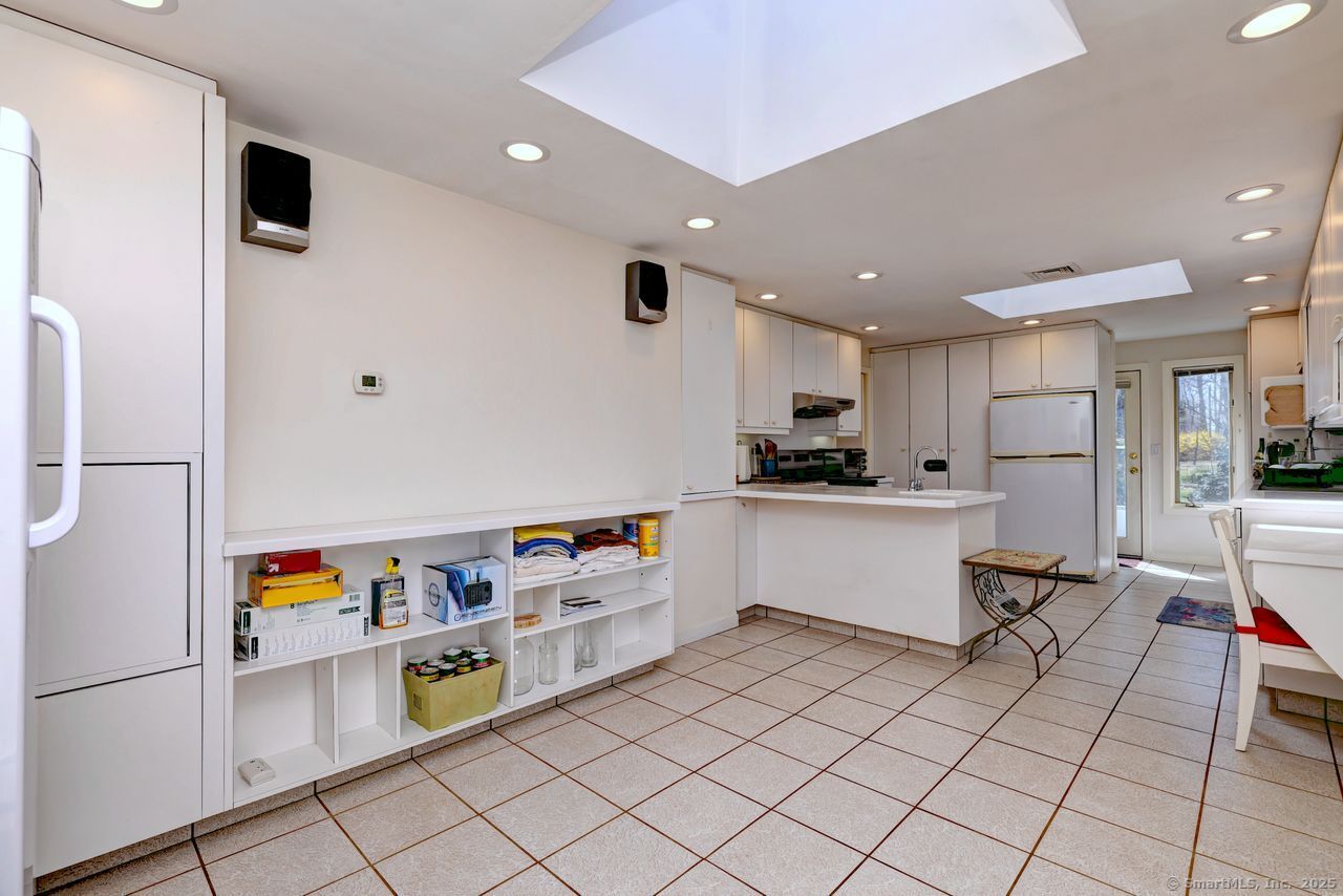 815 Tall Timber Road, Orange, Connecticut image 19