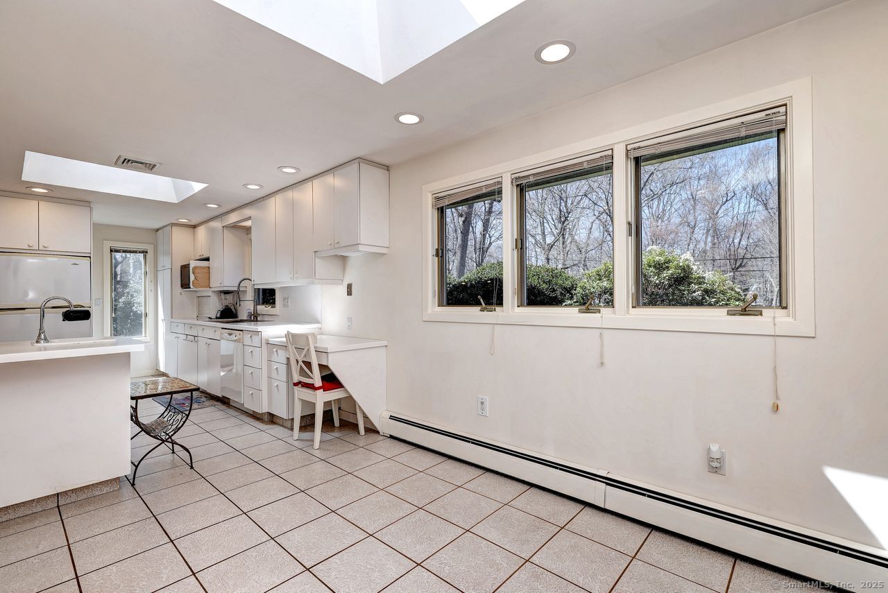 815 Tall Timber Road, Orange, Connecticut image 21