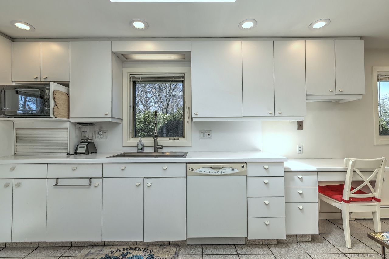 815 Tall Timber Road, Orange, Connecticut image 25