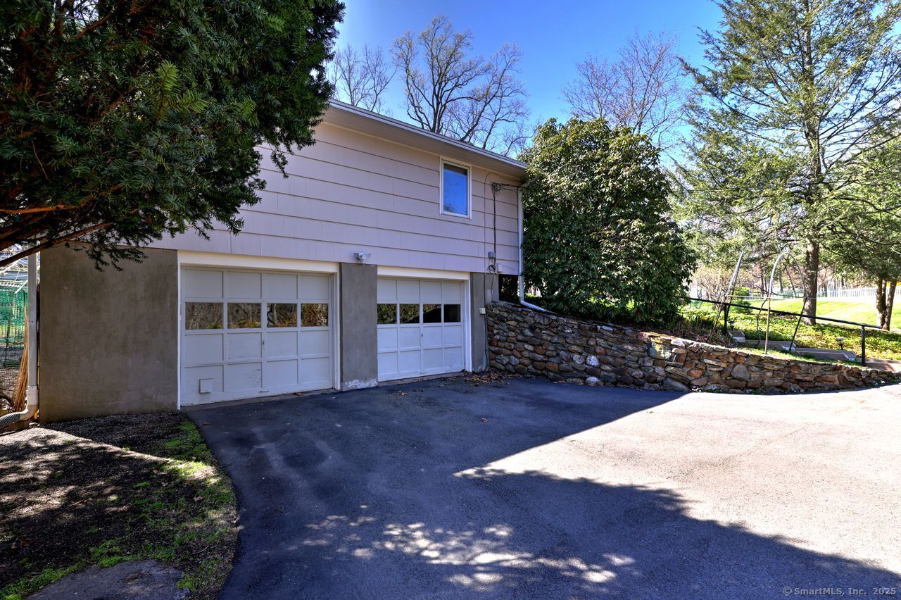 815 Tall Timber Road, Orange, Connecticut image 4