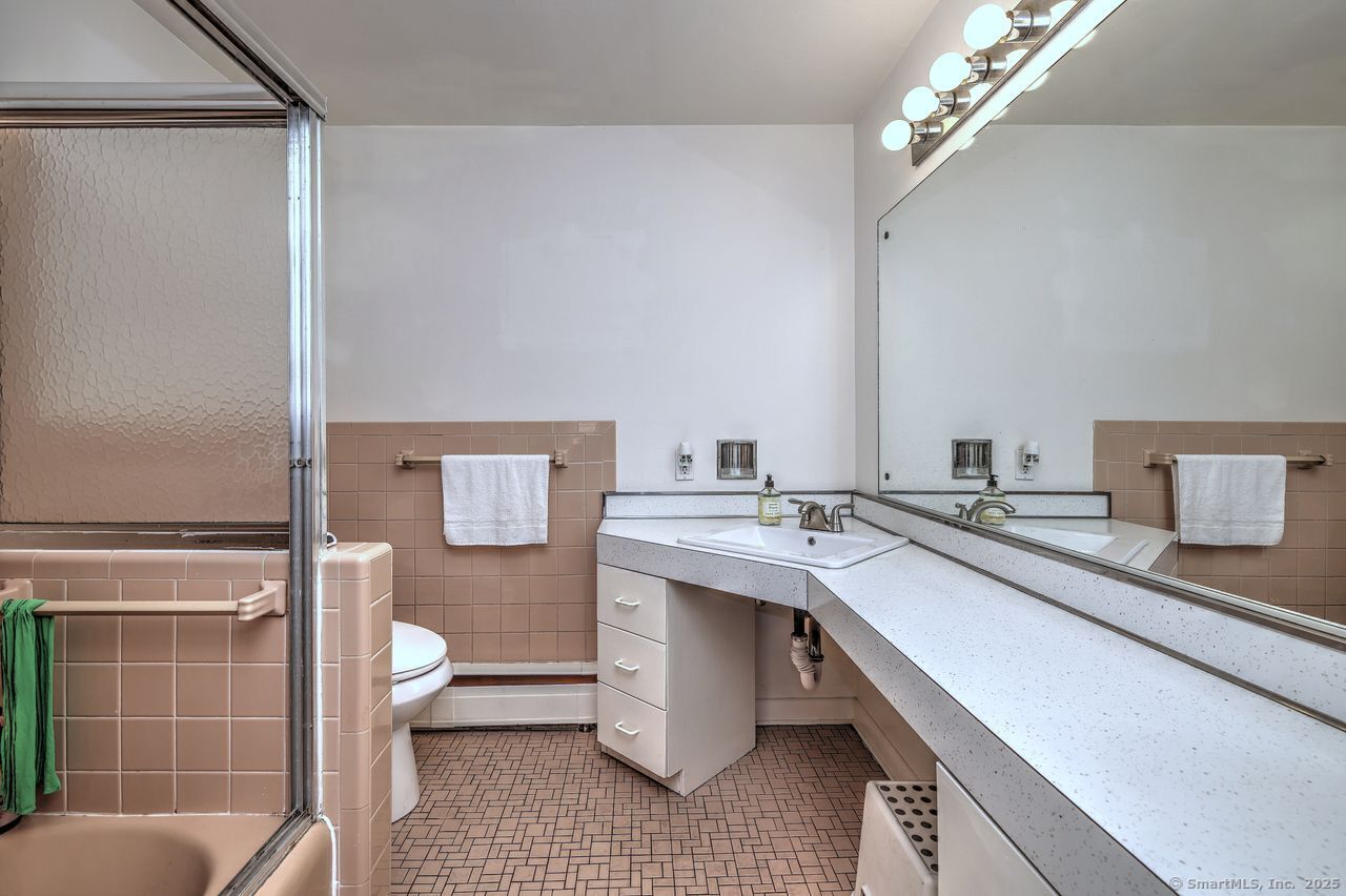 815 Tall Timber Road, Orange, Connecticut image 36