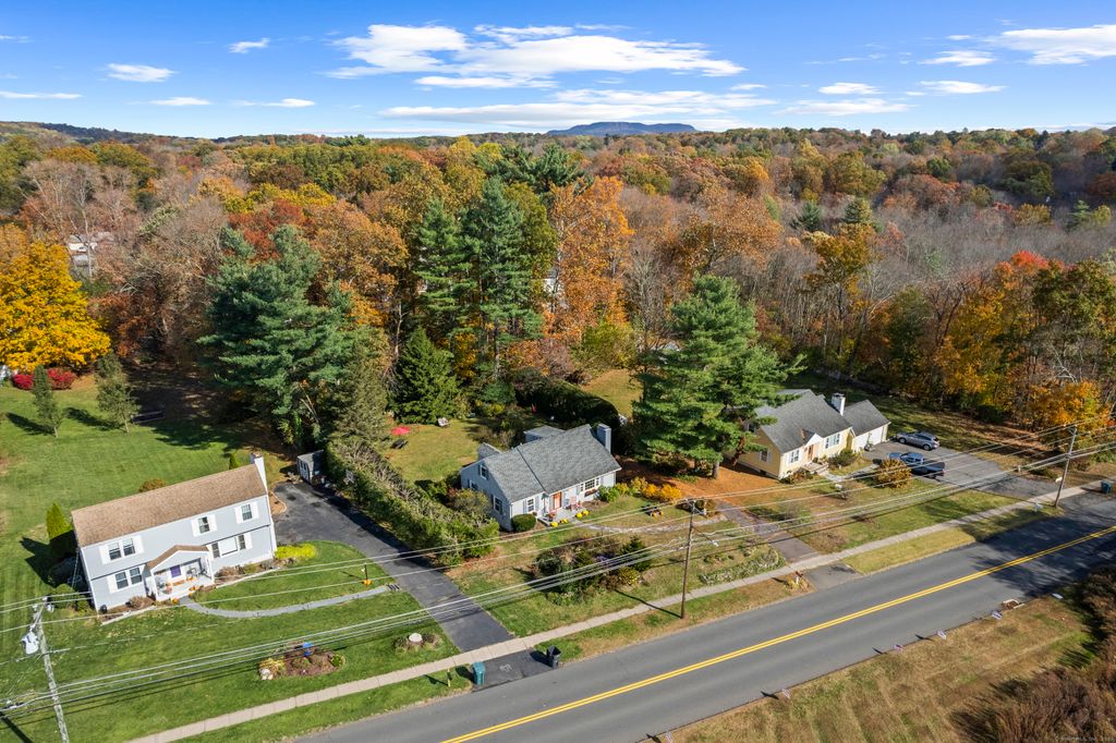Photo of 634 Cornwall Avenue, Cheshire, CT 06410 (MLS # 24135912)