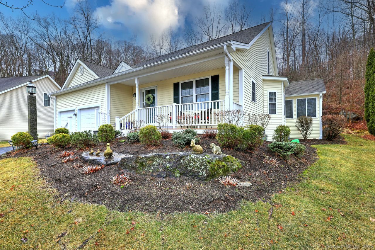 326 Spruce Hill Drive #326, Oxford, Connecticut image 2