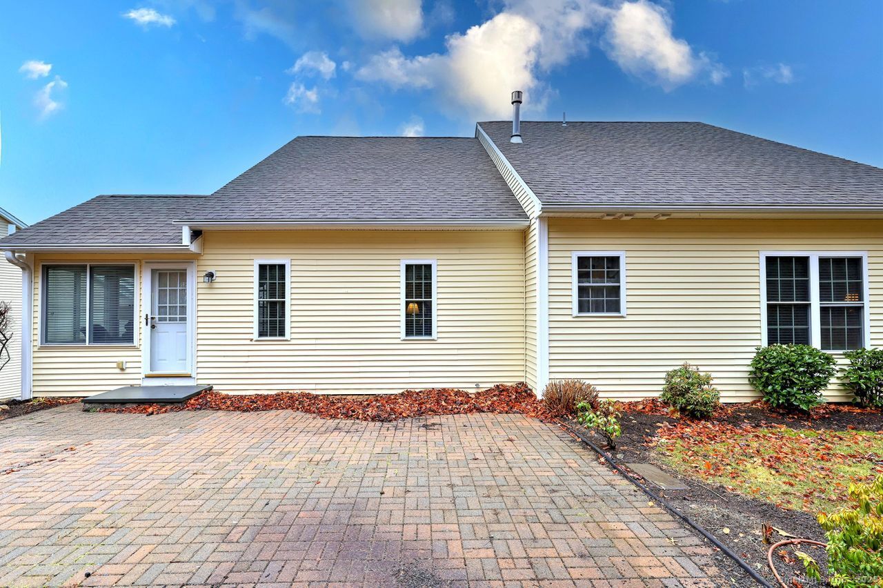 326 Spruce Hill Drive #326, Oxford, Connecticut image 4