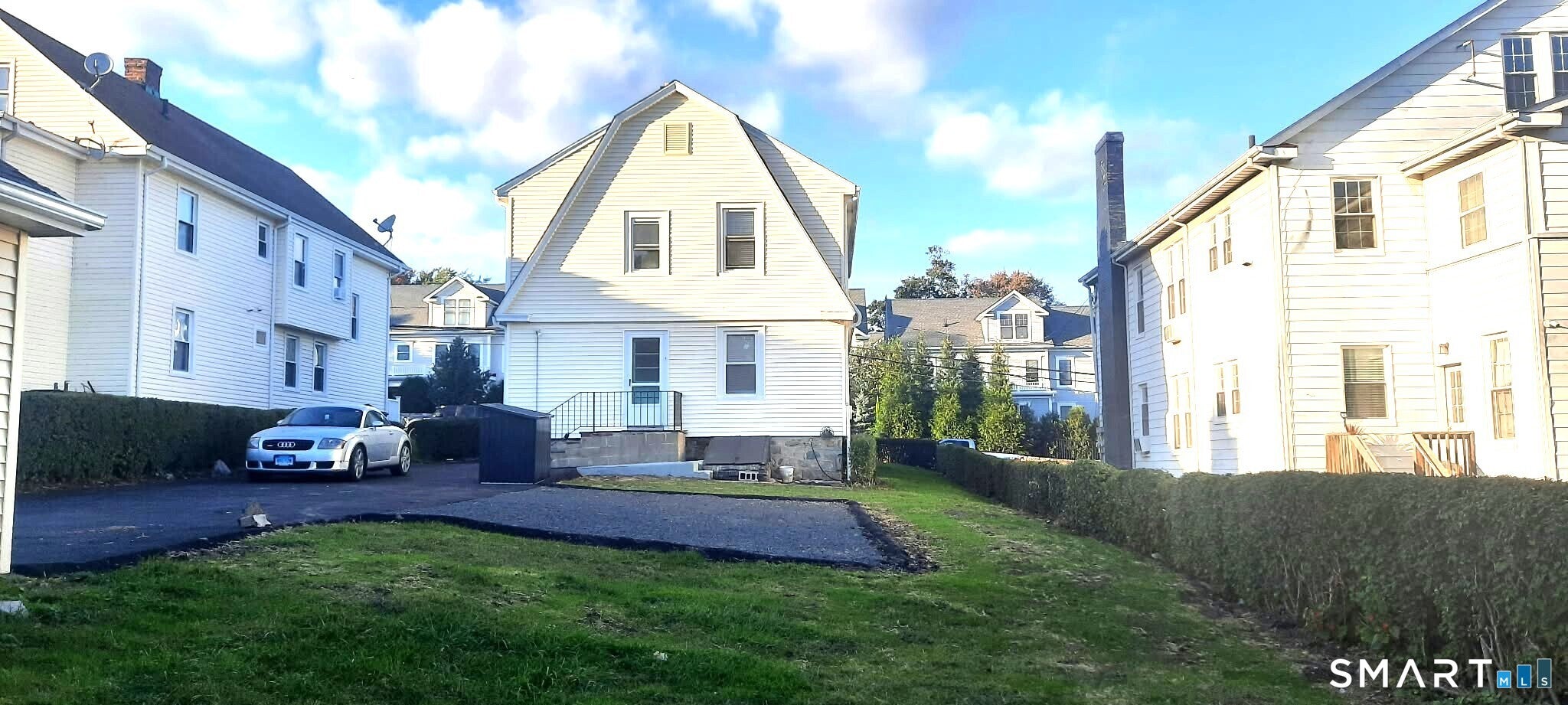 144 Colonial Road