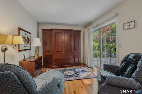 Tiny photo for 4 Bittersweet Lane #4, East Lyme, CT 06357 (MLS # 24184757)