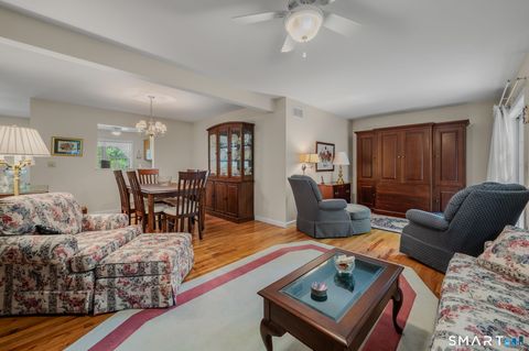 Tiny photo for 4 Bittersweet Lane #4, East Lyme, CT 06357 (MLS # 24184757)