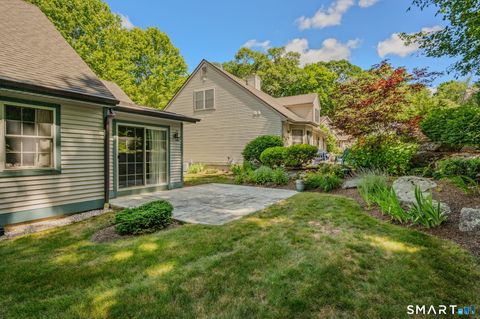 Tiny photo for 4 Bittersweet Lane #4, East Lyme, CT 06357 (MLS # 24184757)