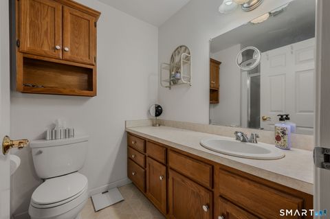 Tiny photo for 4 Bittersweet Lane #4, East Lyme, CT 06357 (MLS # 24184757)