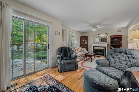Tiny photo for 4 Bittersweet Lane #4, East Lyme, CT 06357 (MLS # 24184757)