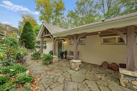 Photo of 256 Mill Road, New Canaan, CT 06840 (MLS # 24132605)