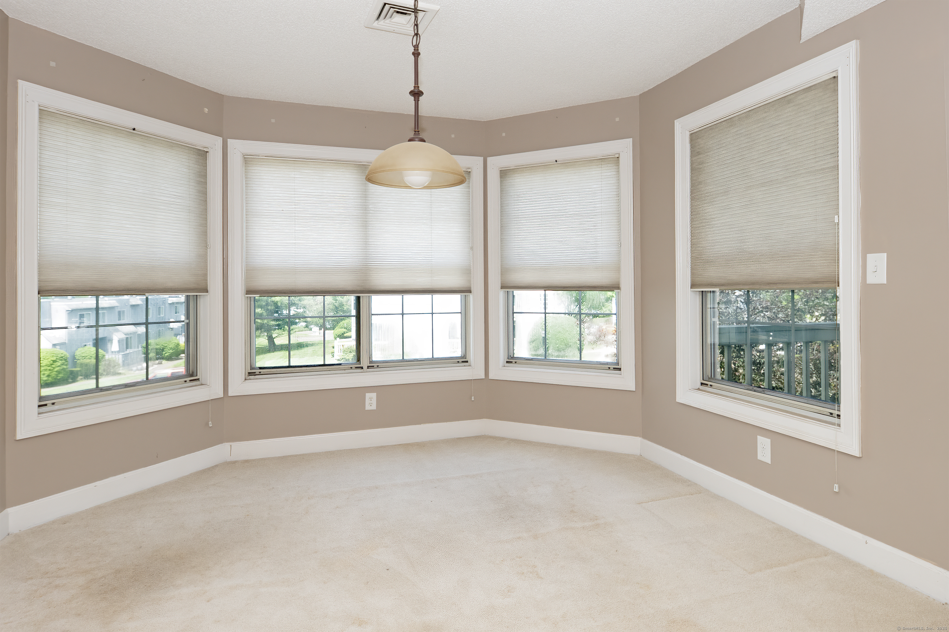 75 Redwood Drive 609