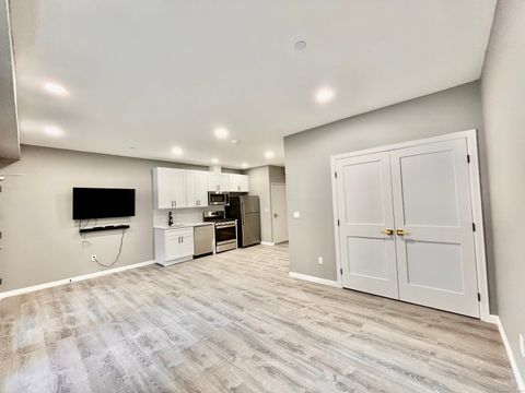 MLS: 24088610