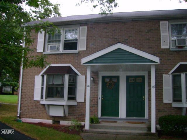 Photo 1 of 240 Sunnyridge Avenue 108, Fairfield, Connecticut, $1,750, Web #: 99130640