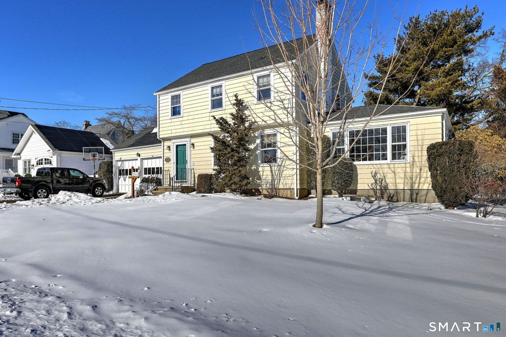 Photo of 30 Landon Street, Stratford, CT 06614 (MLS # 24151993)