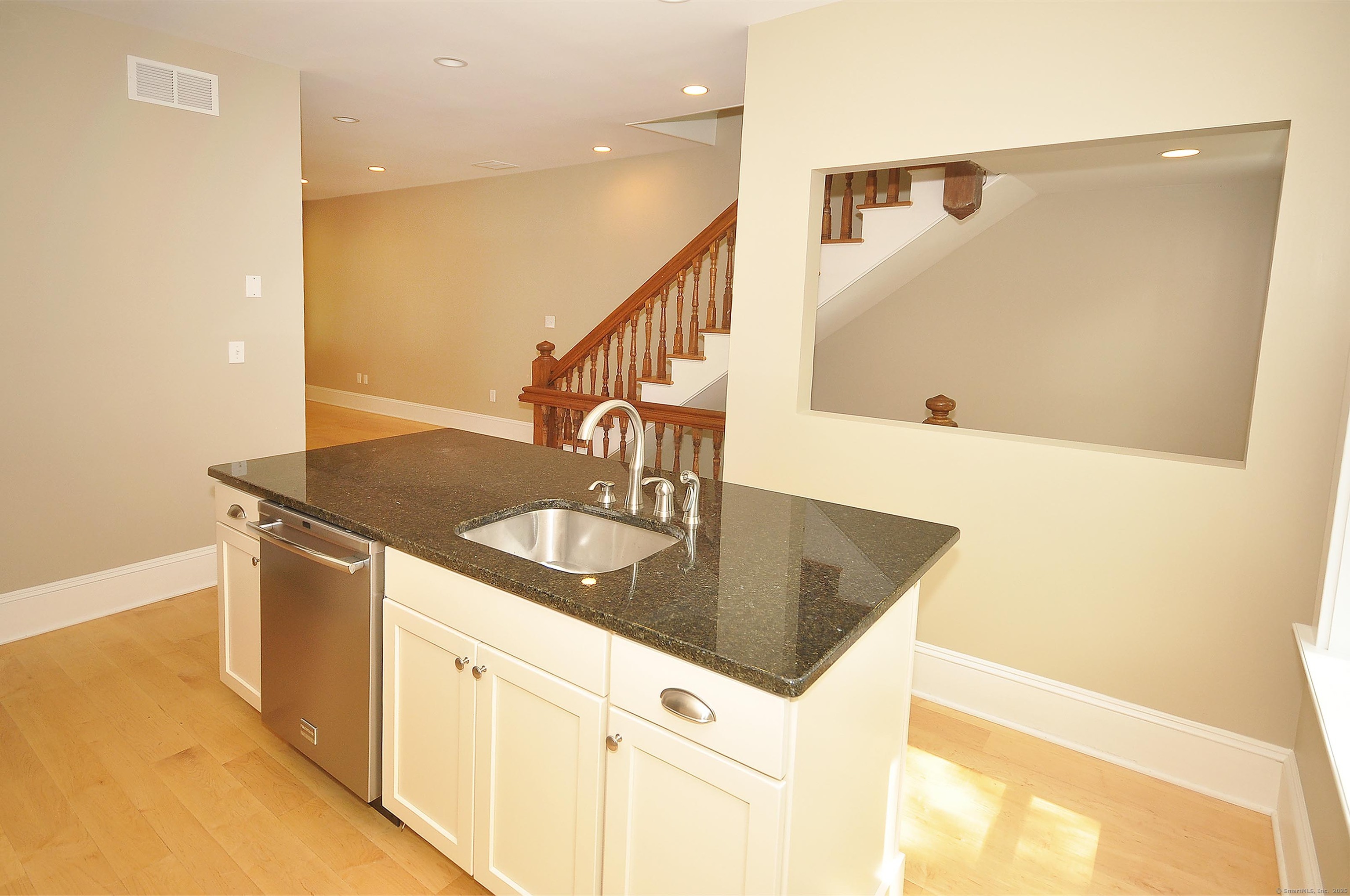 567 Orange Street, New Haven, Connecticut image 14