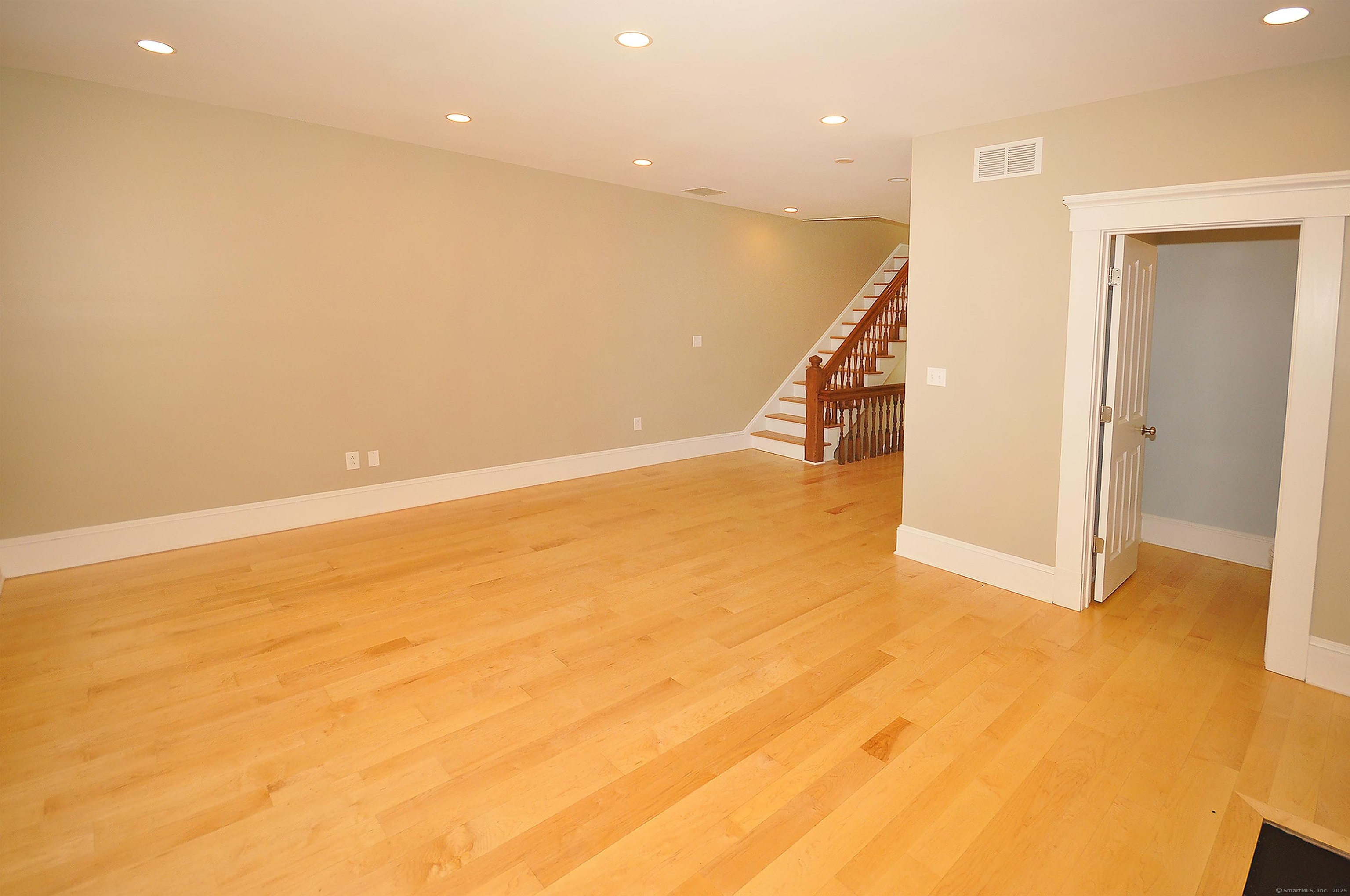 567 Orange Street, New Haven, Connecticut image 17