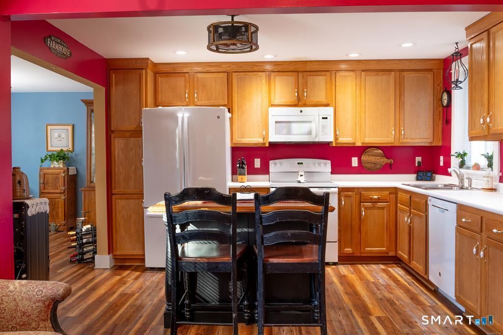 Photo of 2 East Avenue, Norwich, CT 06360 (MLS # 24154607)