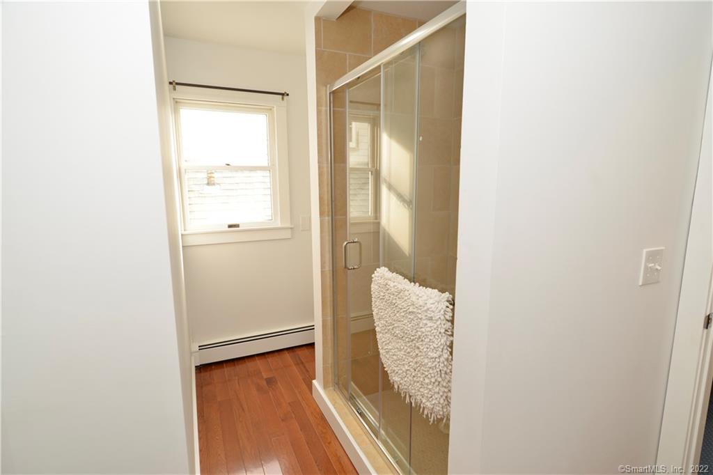 Stonington, Connecticut 06378, United States, 2 Bedrooms Bedrooms, ,2 BathroomsBathrooms,Residential,Active,171796