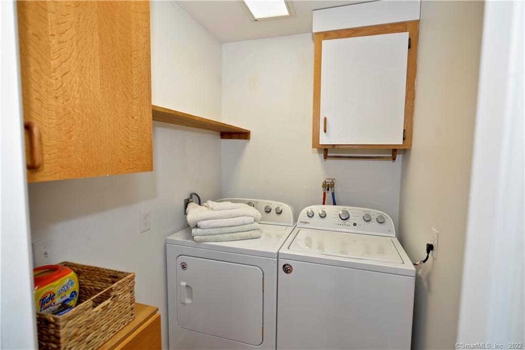 Stonington, Connecticut 06378, United States, 2 Bedrooms Bedrooms, ,2 BathroomsBathrooms,Residential,Active,171796