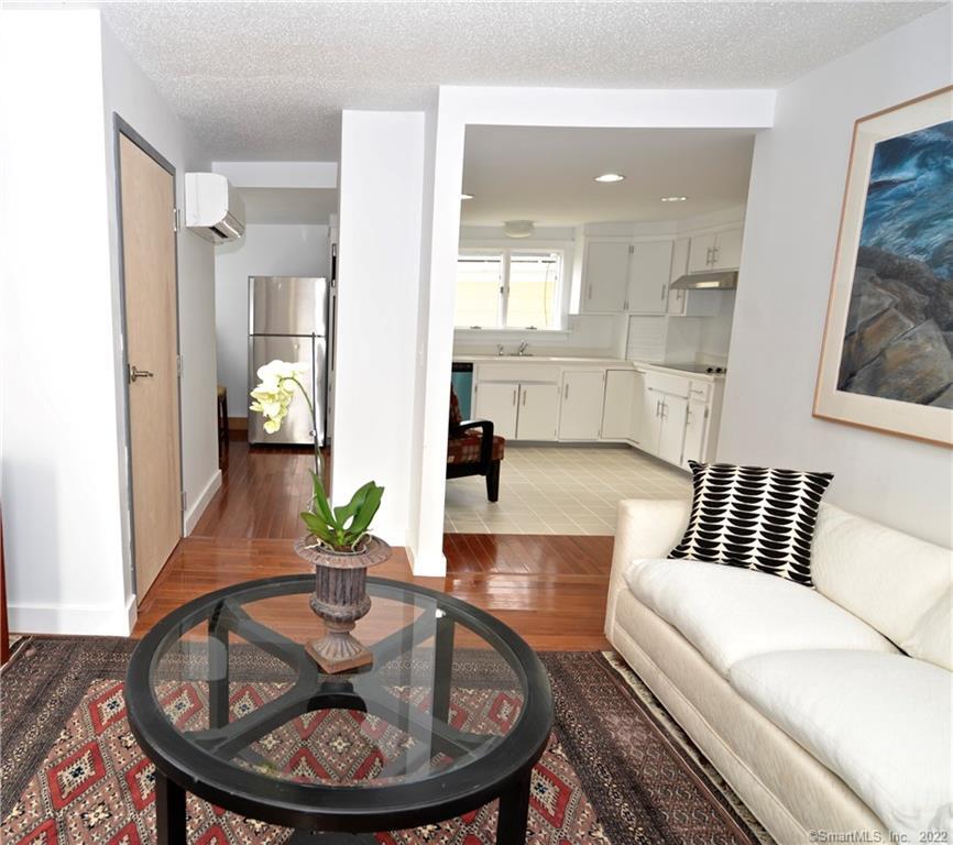 Stonington, Connecticut 06378, United States, 2 Bedrooms Bedrooms, ,2 BathroomsBathrooms,Residential,Active,171796