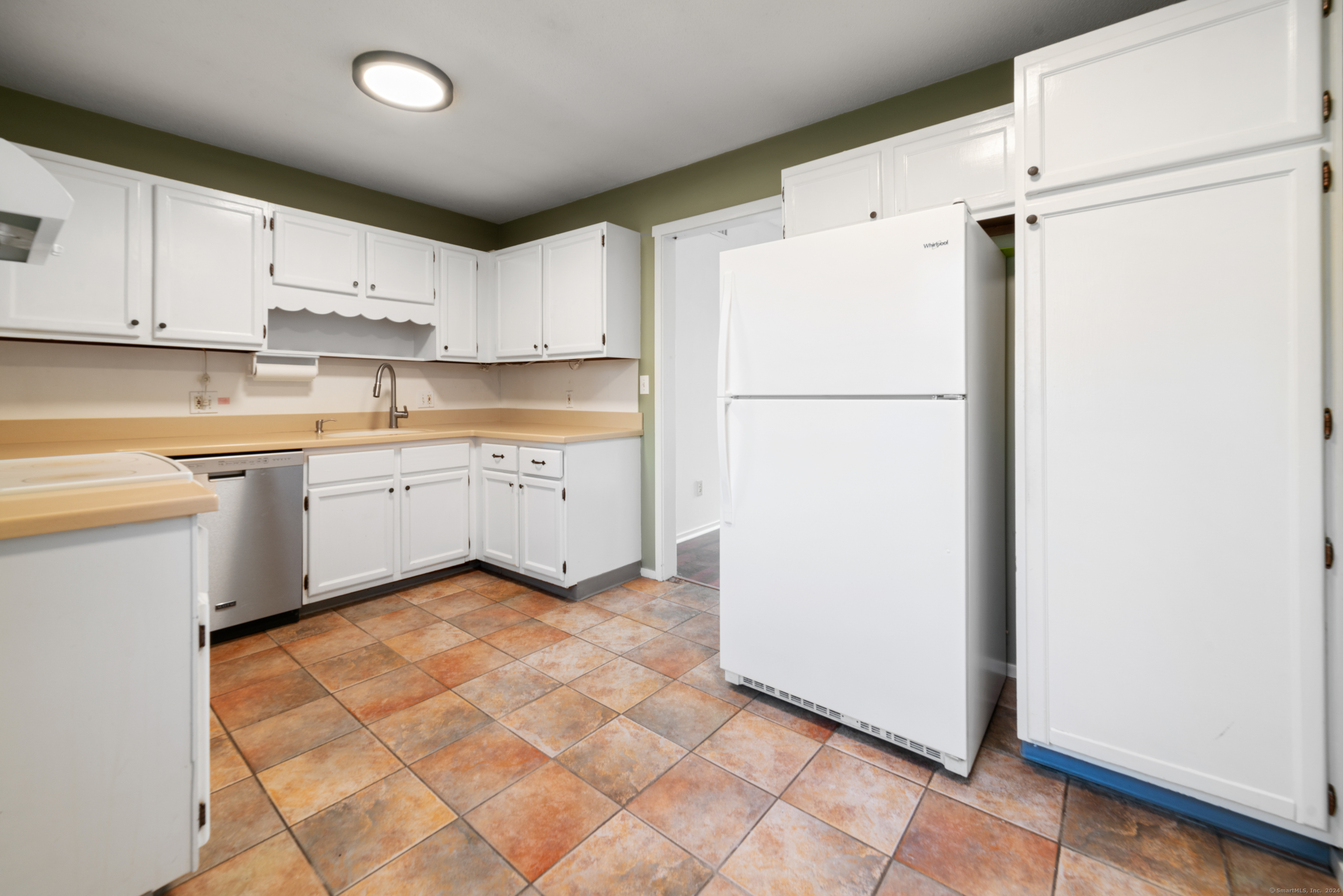 834 Heritage Village #B, Southbury, Connecticut image 11