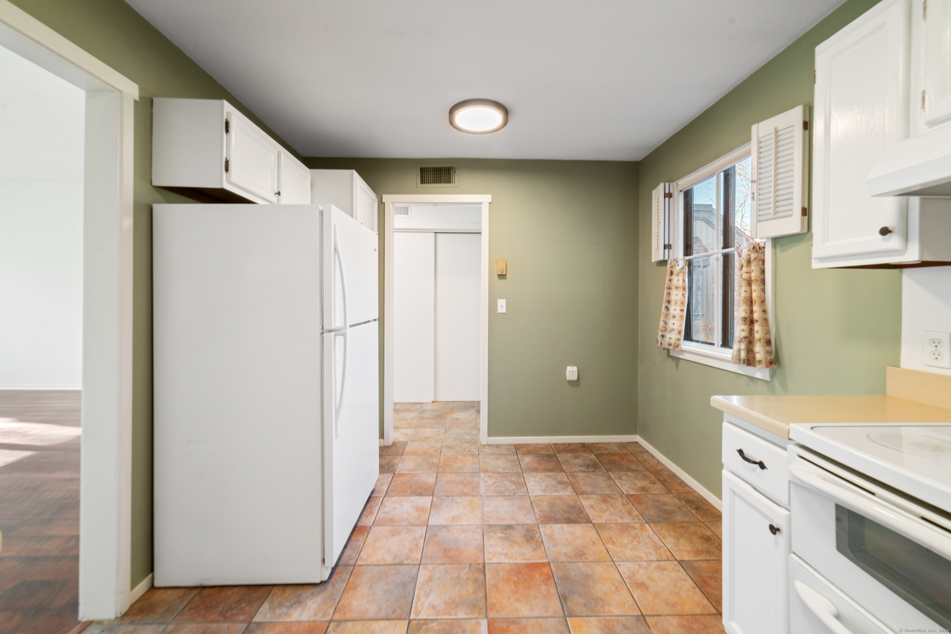 834 Heritage Village #B, Southbury, Connecticut image 12