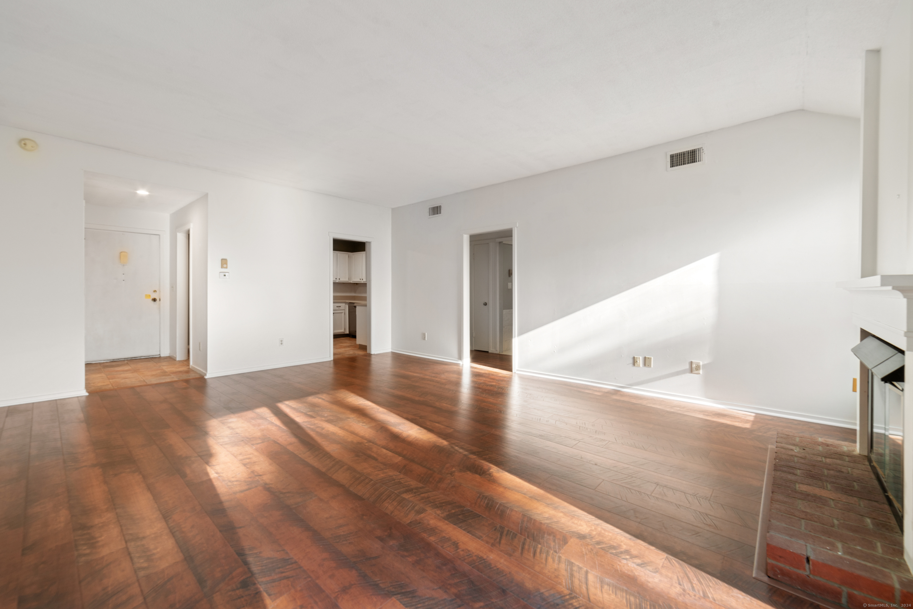 834 Heritage Village #B, Southbury, Connecticut image 4