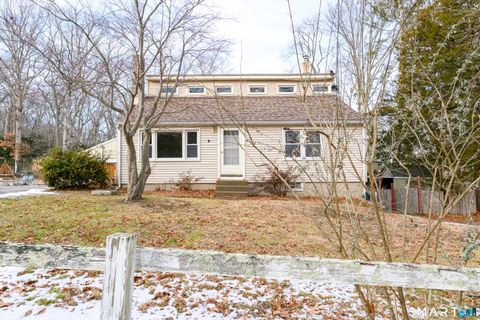 Photo of 39 Rocky Ledge Drive, Clinton, CT 06413 (MLS # 24150610)