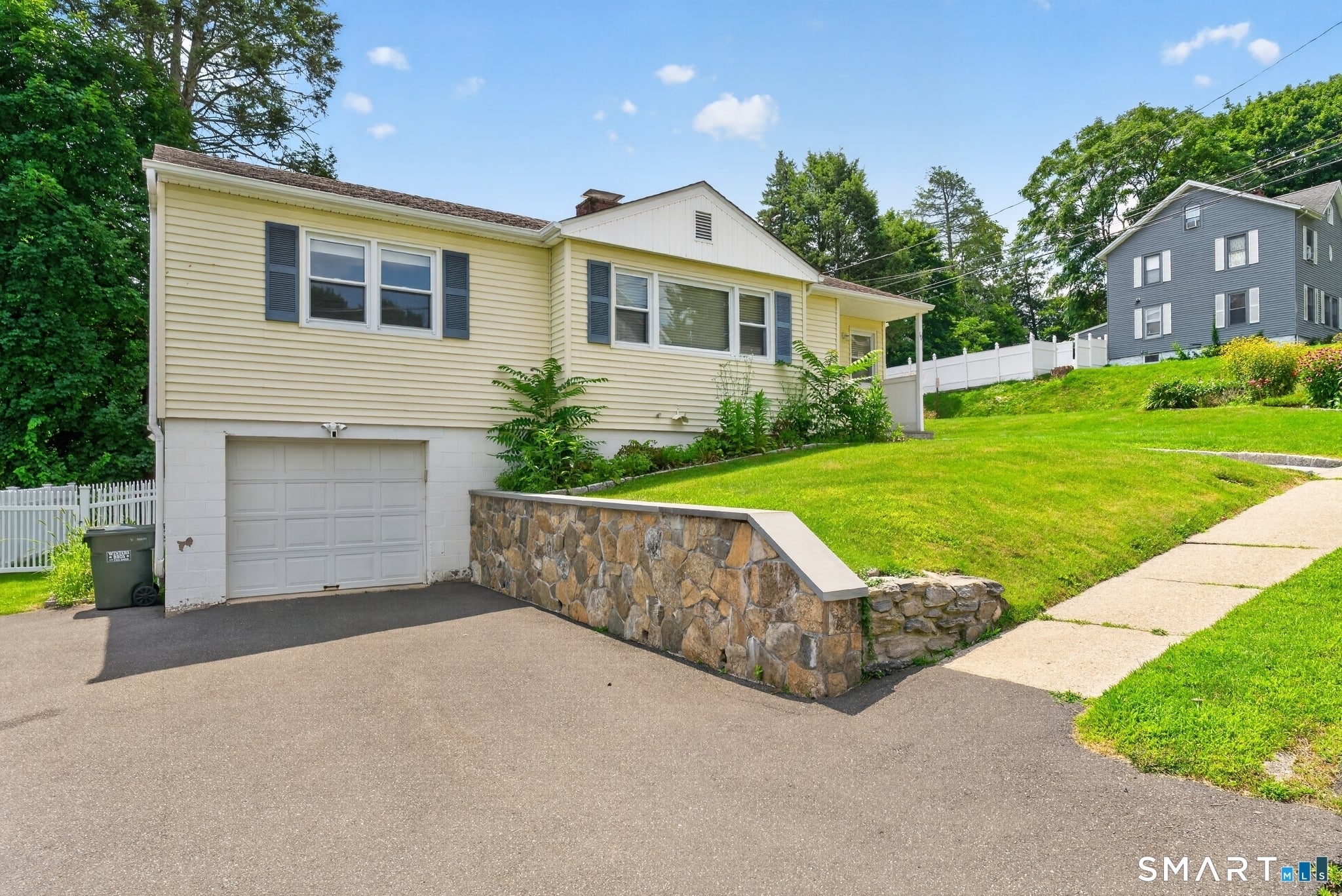 10 Seeley Street