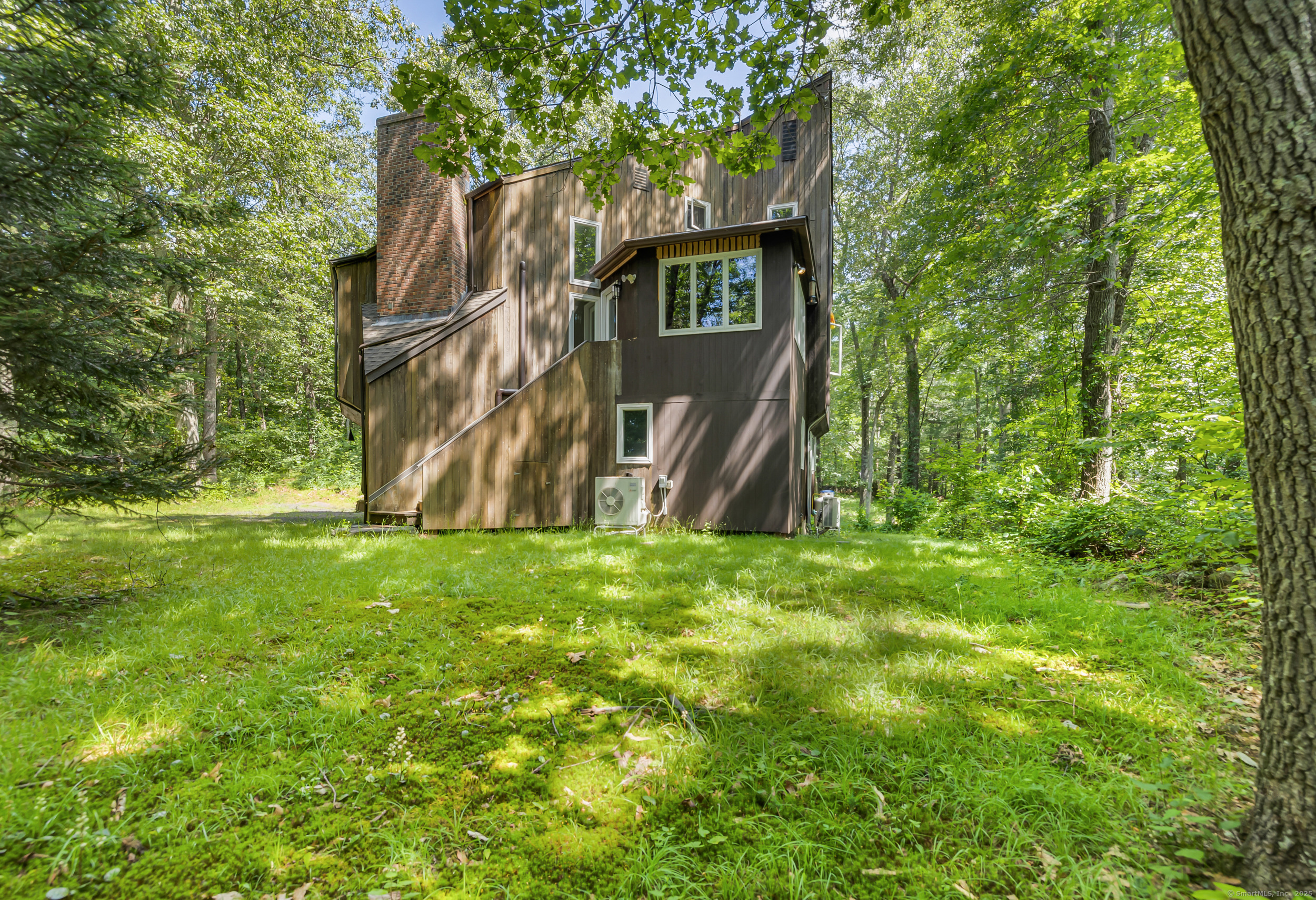 80 Deer Lane