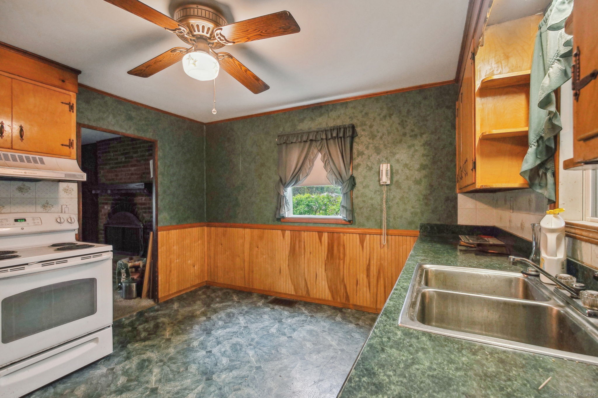642 Bradley Street, East Haven, Connecticut image 4