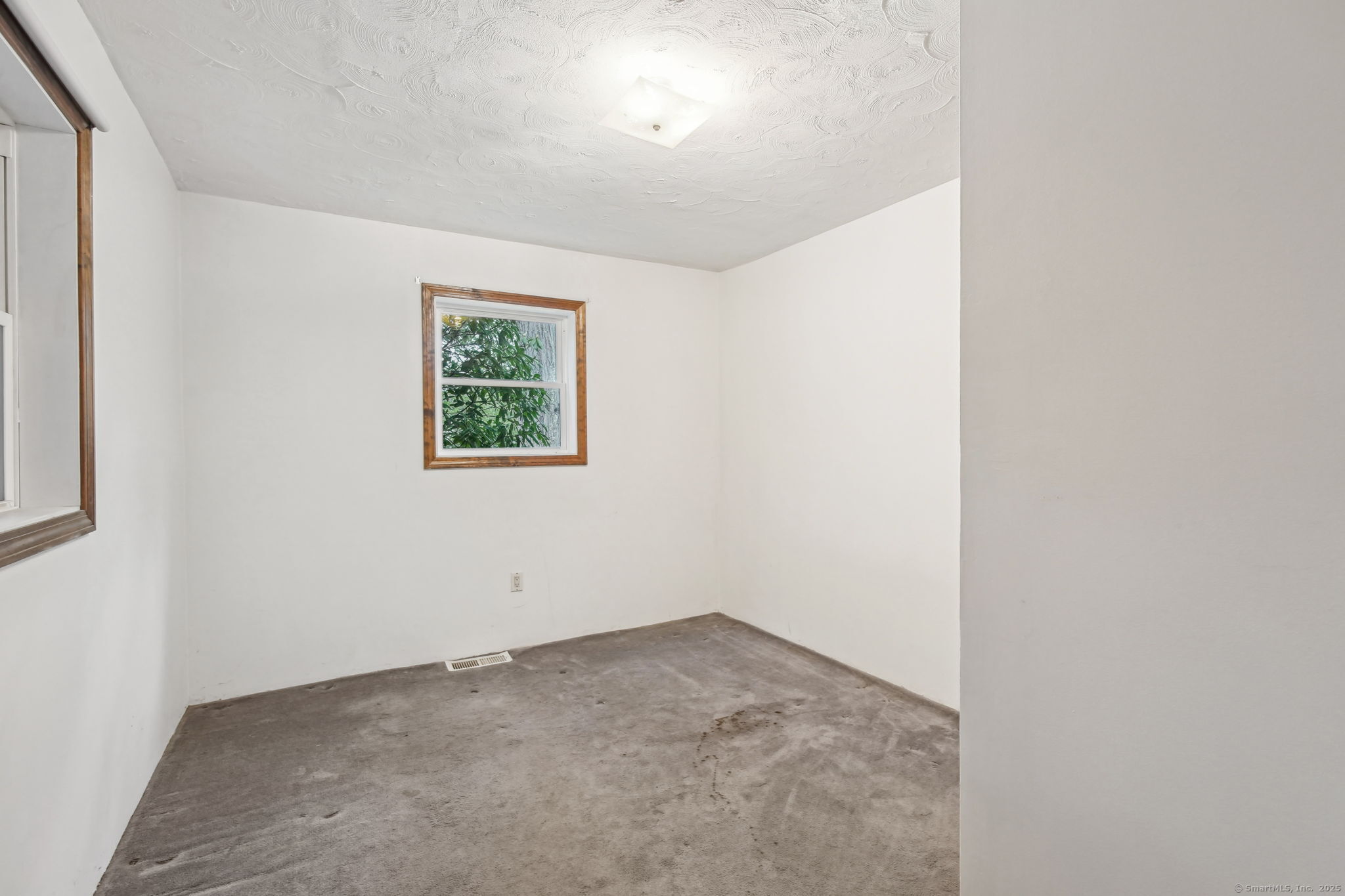 642 Bradley Street, East Haven, Connecticut image 15