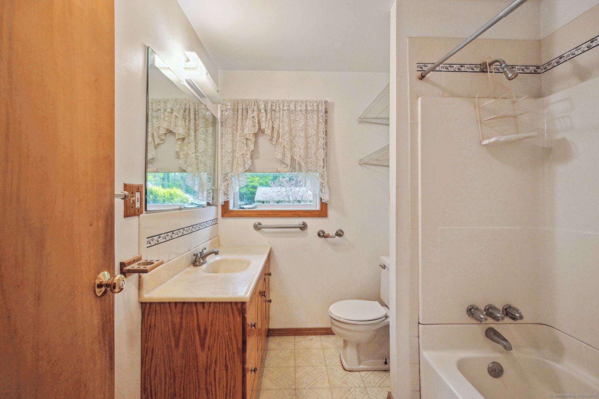642 Bradley Street, East Haven, Connecticut image 18