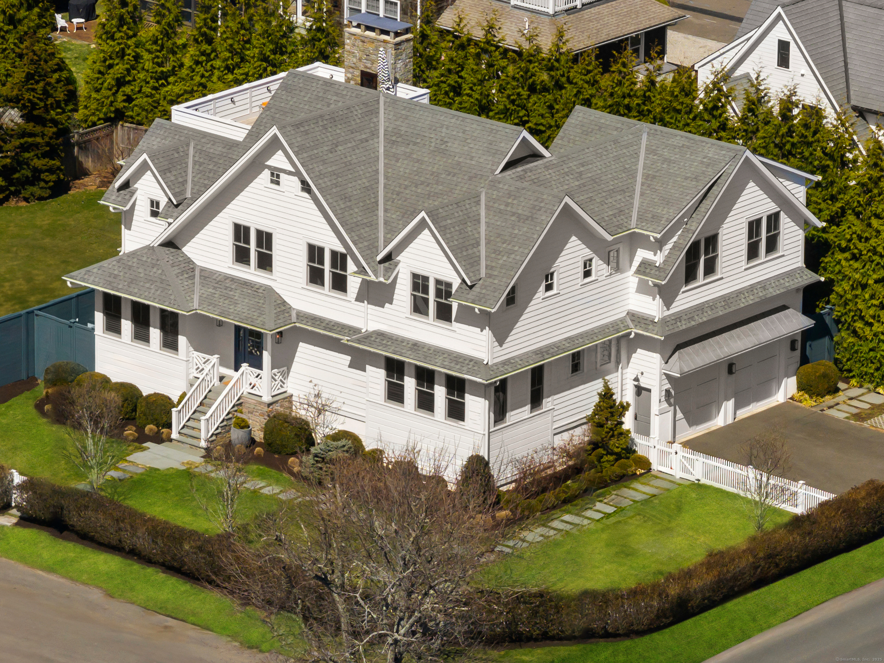 Bradley Street, Westport, Connecticut - 5 Bedrooms  
6.5 Bathrooms  
10 Rooms - 