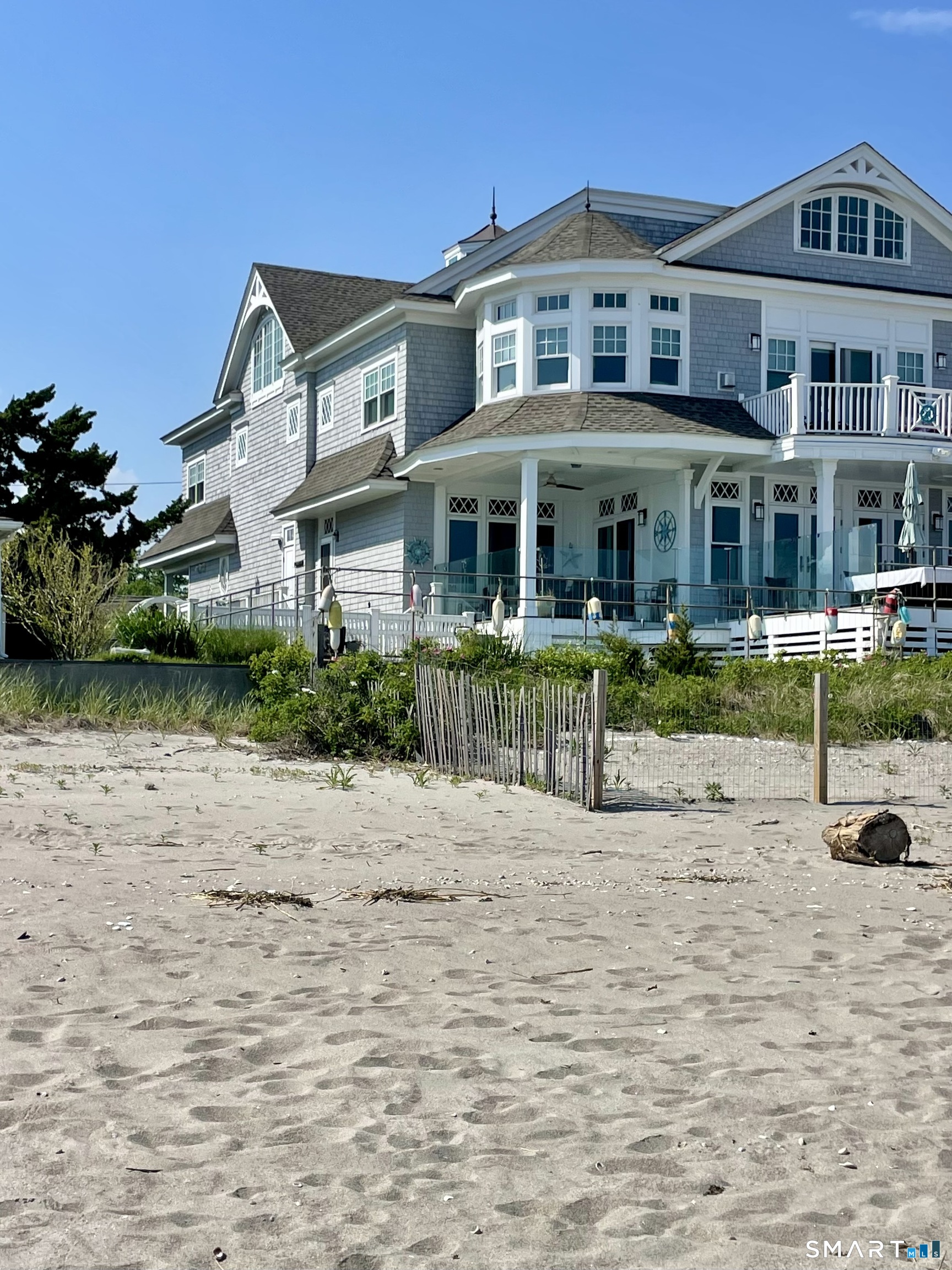1657 Fairfield Beach Road 1657