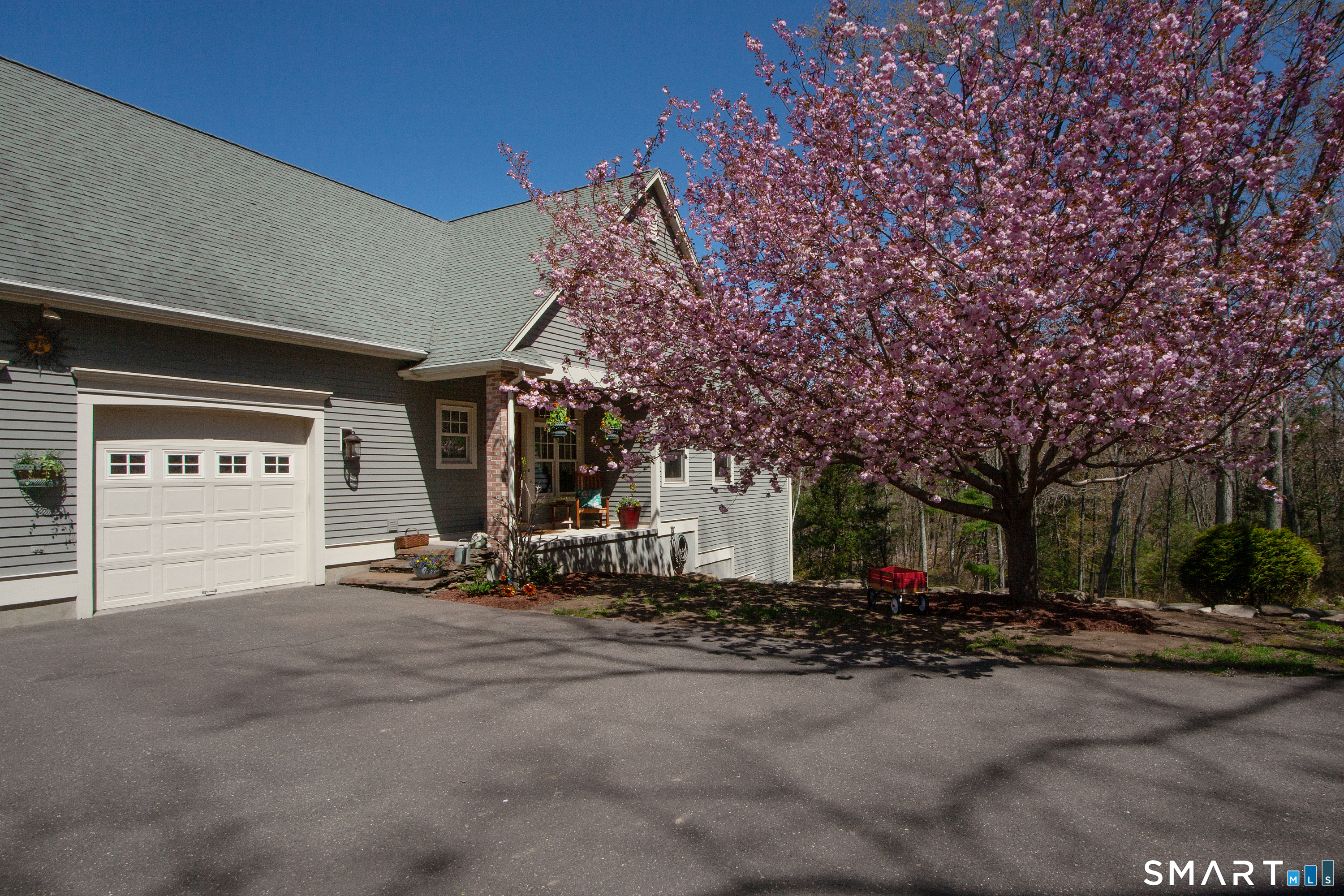 6 Silver Brook Lane