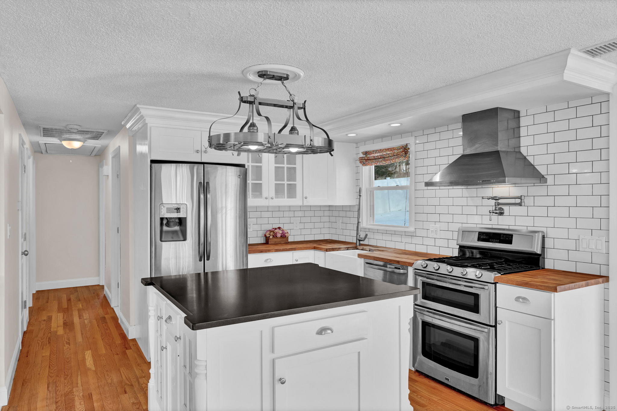 26 Sigourney Street, Bristol, Connecticut image 6