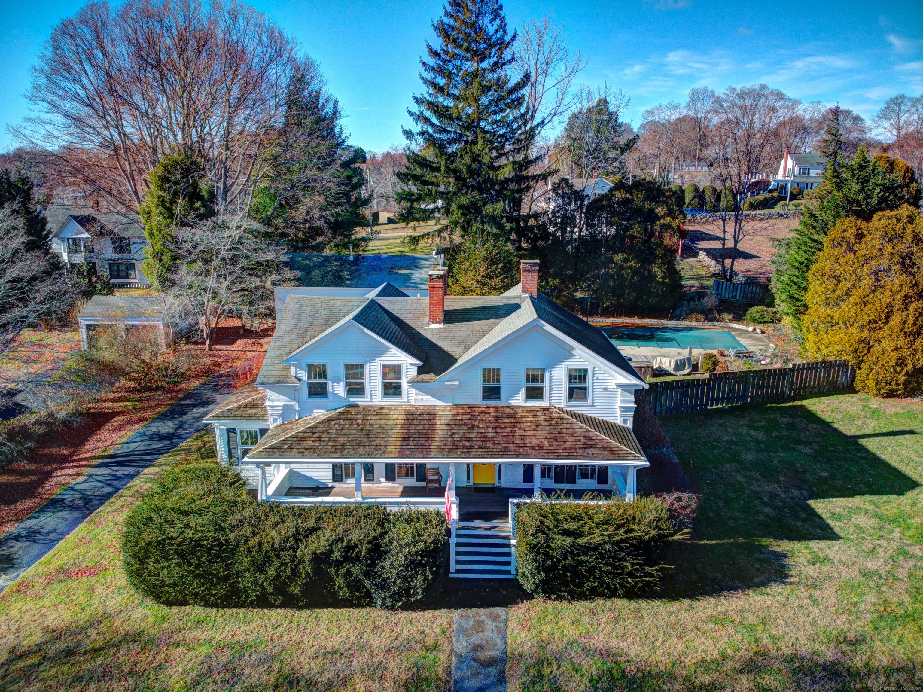 W Mystic Avenue, Groton, Connecticut - 4 Bedrooms  
4 Bathrooms  
8 Rooms - 